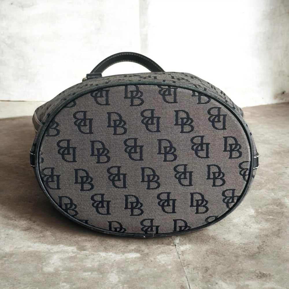 Authentic Dooney & Bourke Monogram Black Grey Bucket Bag! - Picture 5 of 15